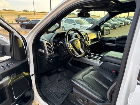 Used 2018 Ford F150 Platinum w/ Equipment Group 701A Luxury RWD image 19