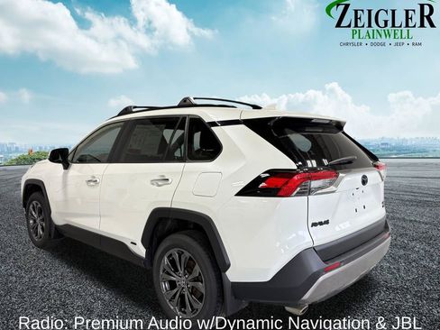Used 2022 Toyota RAV4 Limited image 5