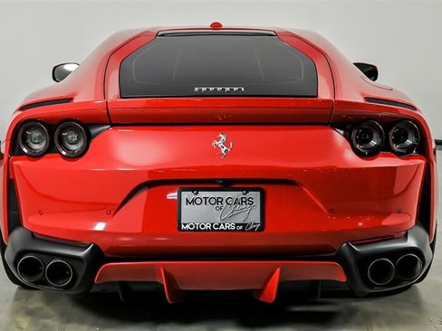 Used 2019 Ferrari 812 Superfast RWD image 8