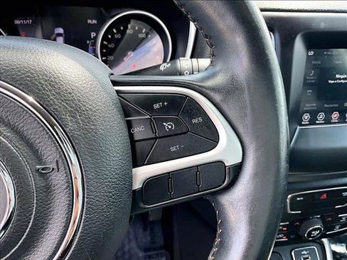 Used 2019 Jeep Compass Latitude w/ Popular Equipment Group AWD/4WD image 20