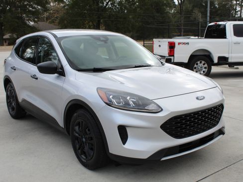 Used 2020 Ford Escape S image 12