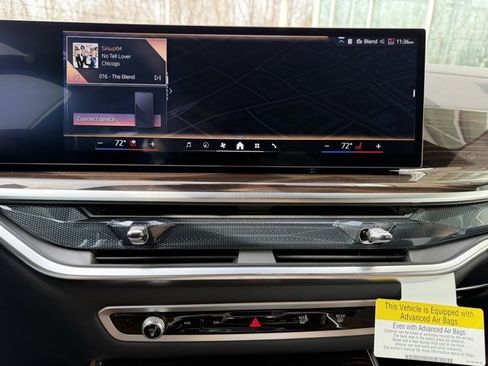 Used 2025 BMW X5 xDrive40i w/ Climate Comfort Package image 12