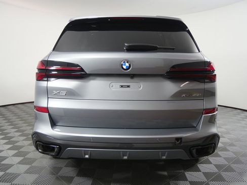Used 2026 BMW X5 xDrive40i w/ M Sport Package AWD/4WD image 4