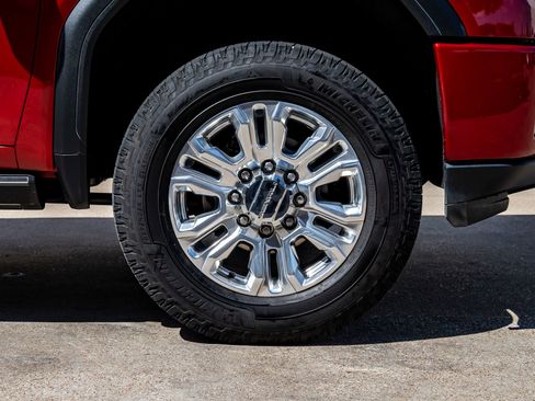 Used 2023 GMC Sierra 3500 Denali w/ Technology Package AWD/4WD image 11