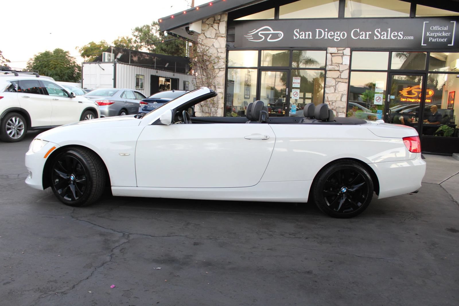 Used 2013 BMW 328i Convertible RWD image 9