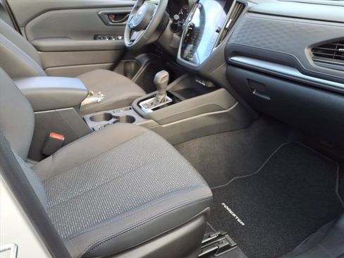 Certified 2025 Subaru Forester Premium image 8