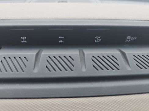 Used 2024 Ford Bronco Wildtrak image 26