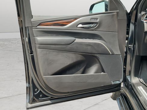 Used 2024 Cadillac Escalade Premium Luxury w/ LPO, Floor Liner Package AWD/4WD image 8