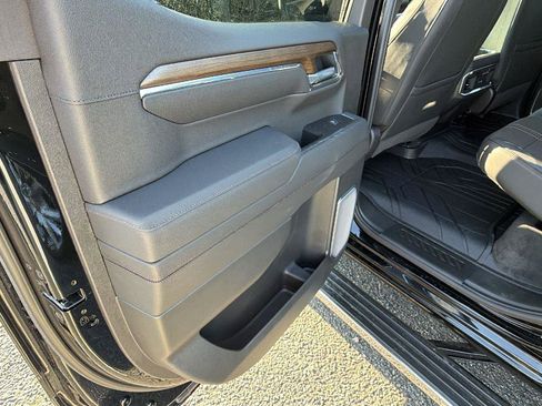 New 2026 Chevrolet Silverado 1500 High Country AWD/4WD image 16