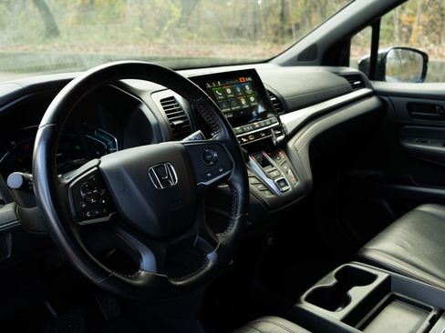 Certified 2024 Honda Odyssey Sport image 16