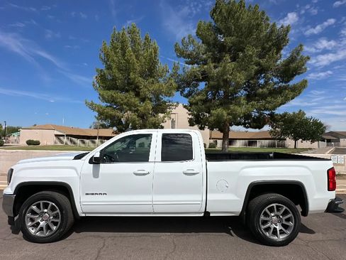 Used 2018 GMC Sierra 1500 SLE w/ SLE Value Package RWD image 1