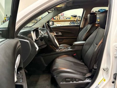 Used 2017 Chevrolet Equinox LT AWD/4WD image 16