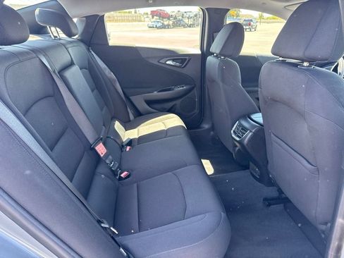 Used 2023 Chevrolet Malibu LT FWD image 9
