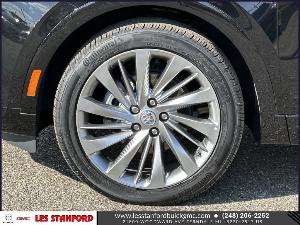 Used 2025 Buick Envision Avenir AWD/4WD image 10