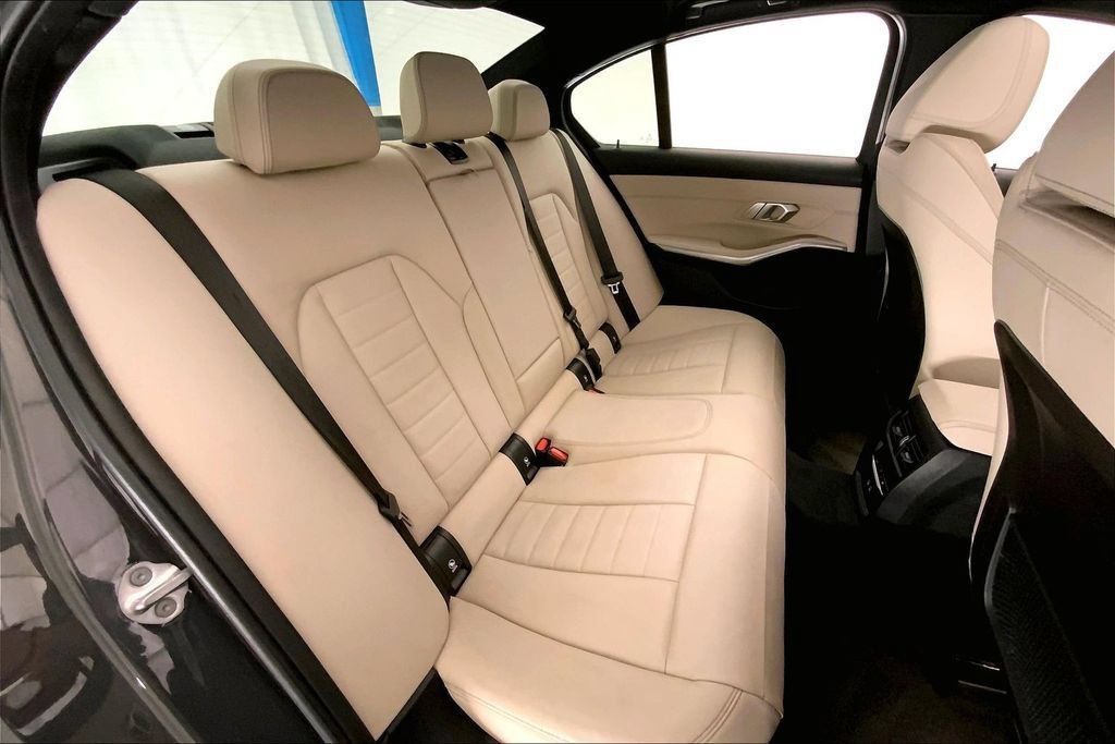 Certified 2023 BMW 330i xDrive Sedan w/ Premium Package AWD/4WD image 15
