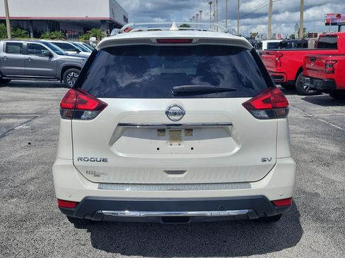 Certified 2019 Nissan Rogue SV FWD image 5