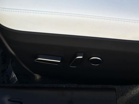 Used 2023 Tesla Model S Plaid image 25