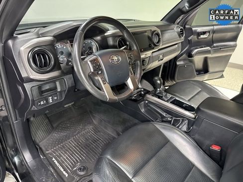 Used 2019 Toyota Tacoma Limited image 10