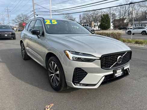 Certified 2025 Volvo XC60 B5 Plus image 5