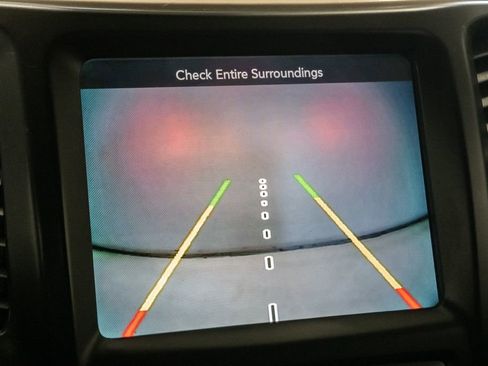 Used 2015 Jeep Cherokee Latitude w/ Comfort/Convenience Group FWD image 18