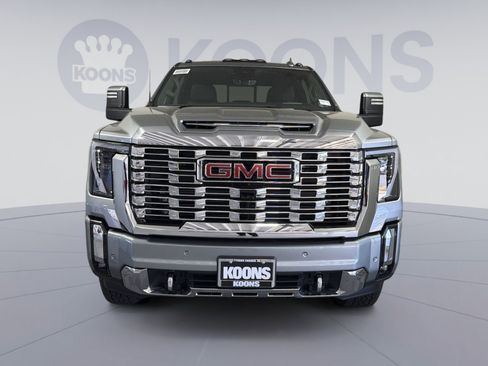 New 2026 GMC Sierra 2500 Denali w/ Denali Reserve Package AWD/4WD image 11