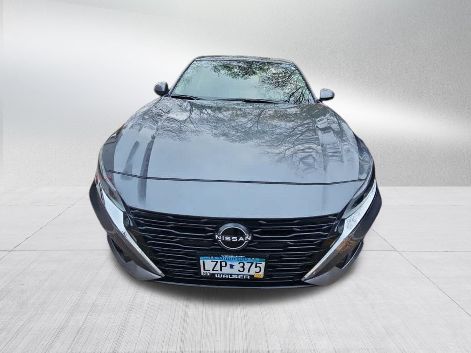 Used 2024 Nissan Altima 2.5 SV w/ SV Premium Package AWD/4WD image 2