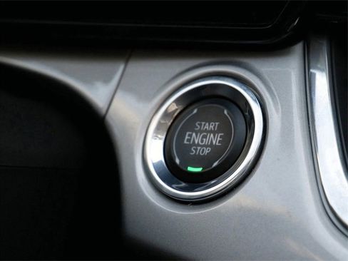 Used 2024 Chevrolet Trax LT w/ Driver Confidence Package image 26