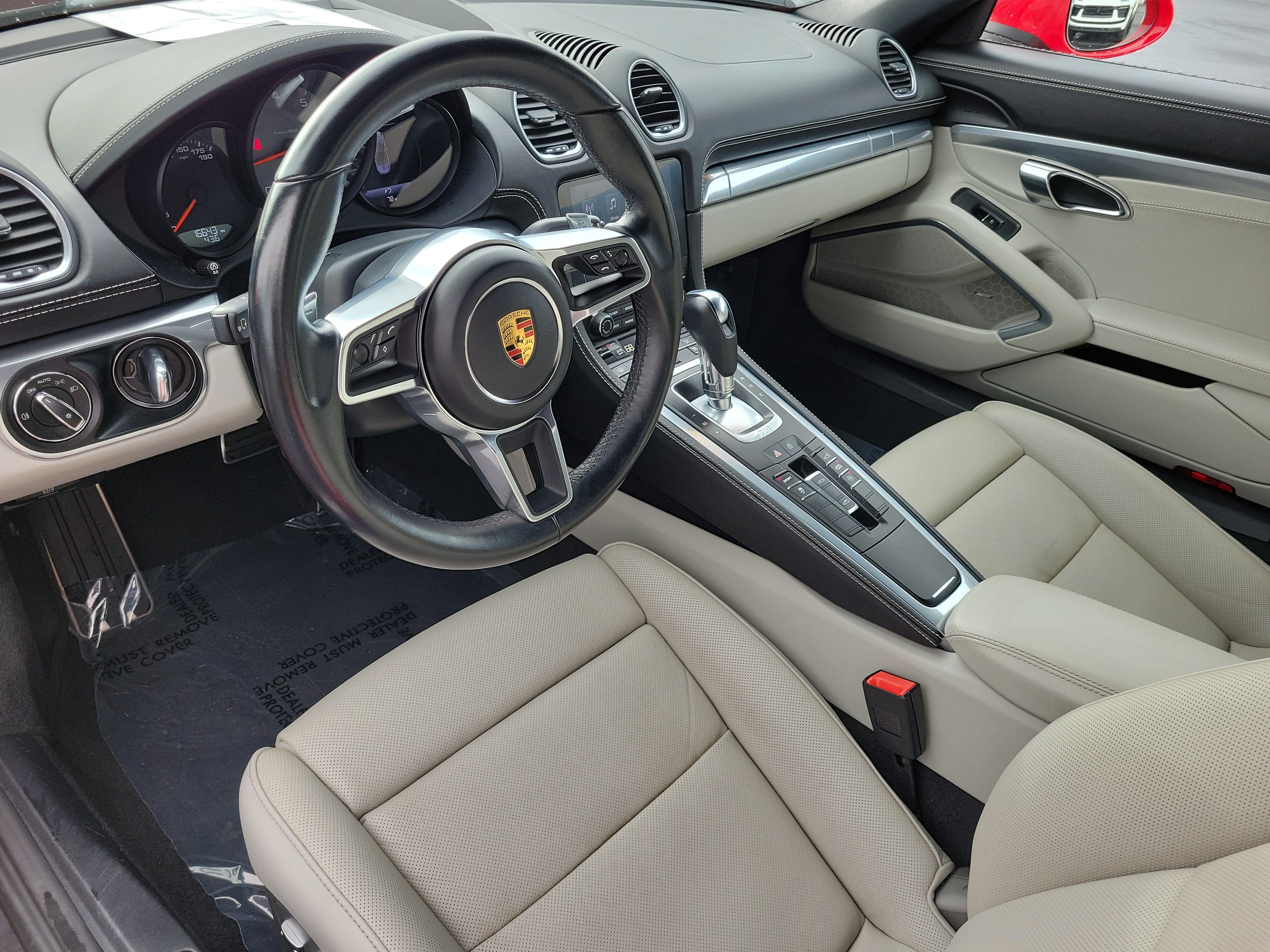 Used 2021 Porsche 718 Boxster S RWD image 15