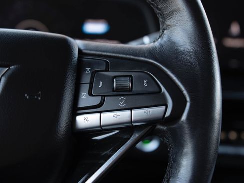 Used 2024 Cadillac Escalade Sport w/ Touring Package image 8