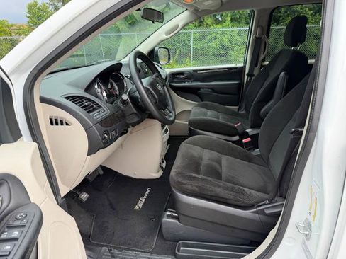Used 2016 Dodge Grand Caravan SE w/ Quick Order Package 29E SE FWD image 20