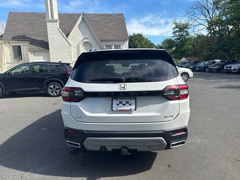 Used 2023 Honda Pilot Elite image 5