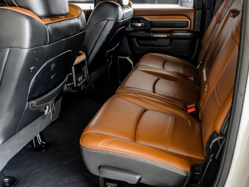 Used 2022 RAM 3500 Limited AWD/4WD image 38