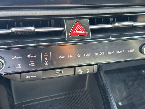 Used 2025 Kia Niro Wave image 29