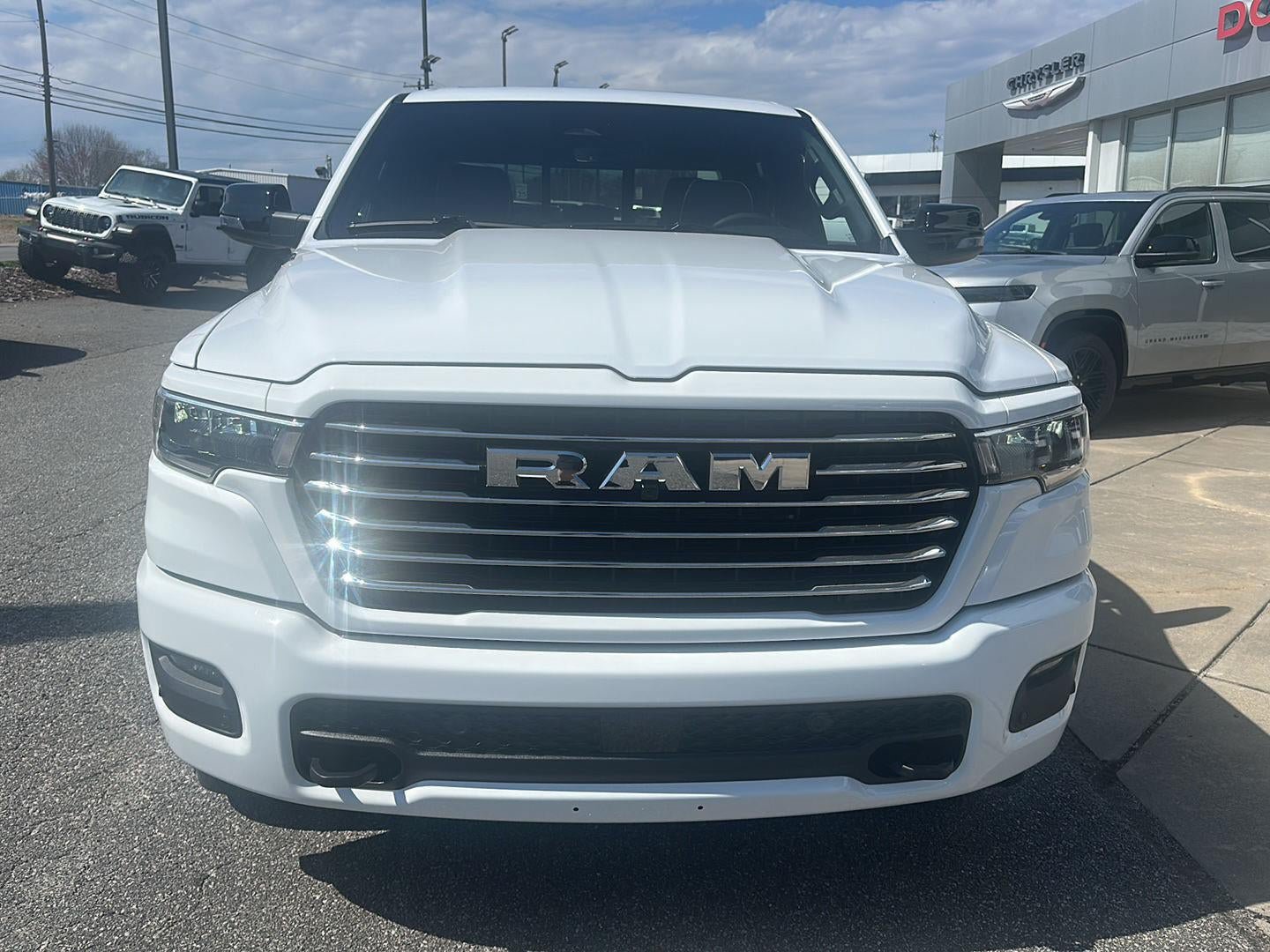 New 2026 RAM 1500 Laramie w/ Laramie Preferred Package AWD/4WD image 2