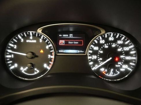Used 2020 Nissan Pathfinder SL AWD/4WD image 12