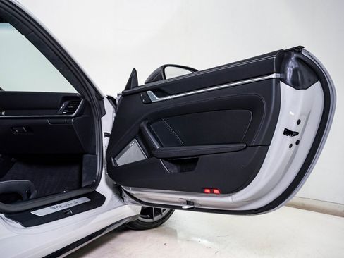 Certified 2025 Porsche 911 Turbo S image 17