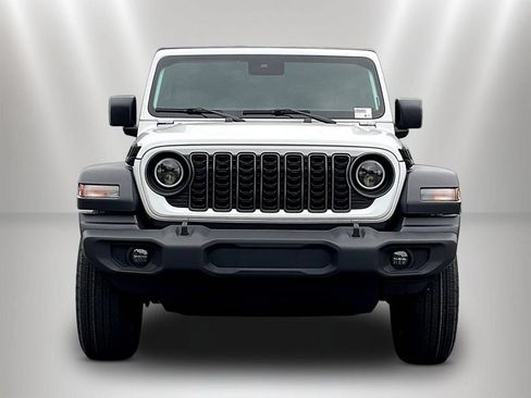 Used 2024 Jeep Wrangler Unlimited Sport AWD/4WD image 2