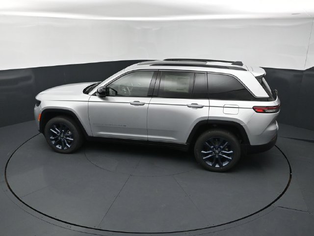 New 2026 Jeep Grand Cherokee Limited AWD/4WD image 15
