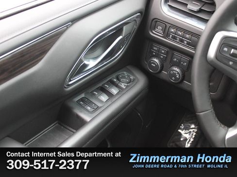 Used 2023 Chevrolet Suburban Z71 w/ Luxury Package image 17