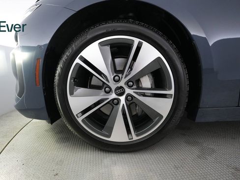 Used 2025 Audi A6 e-tron Premium Plus w/ Premium Plus image 20