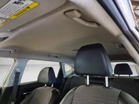 Used 2021 Kia Seltos S FWD image 18