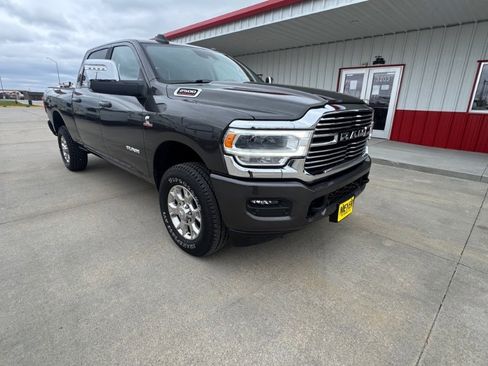 Used 2024 RAM 2500 Laramie w/ Safety Group AWD/4WD image 2