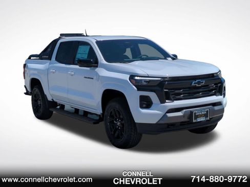 New 2026 Chevrolet Colorado Z71 w/ Midnight Edition AWD/4WD image 3