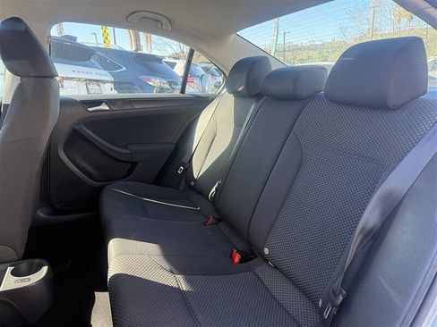 Used 2012 Volkswagen Jetta Sedan FWD image 5