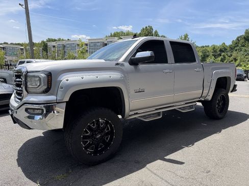 Used 2018 GMC Sierra 1500 SLT AWD/4WD image 4