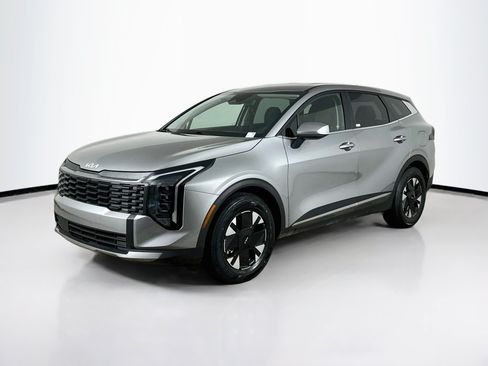Used 2026 Kia Sportage LX FWD image 3