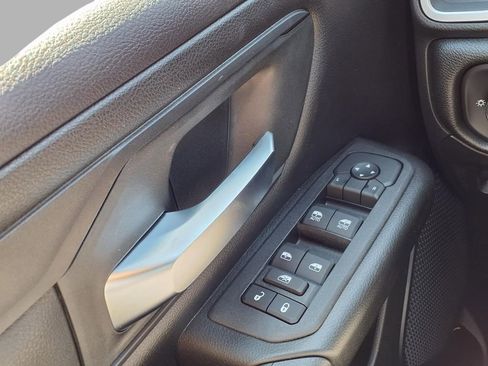 New 2026 RAM 1500 Express AWD/4WD image 16