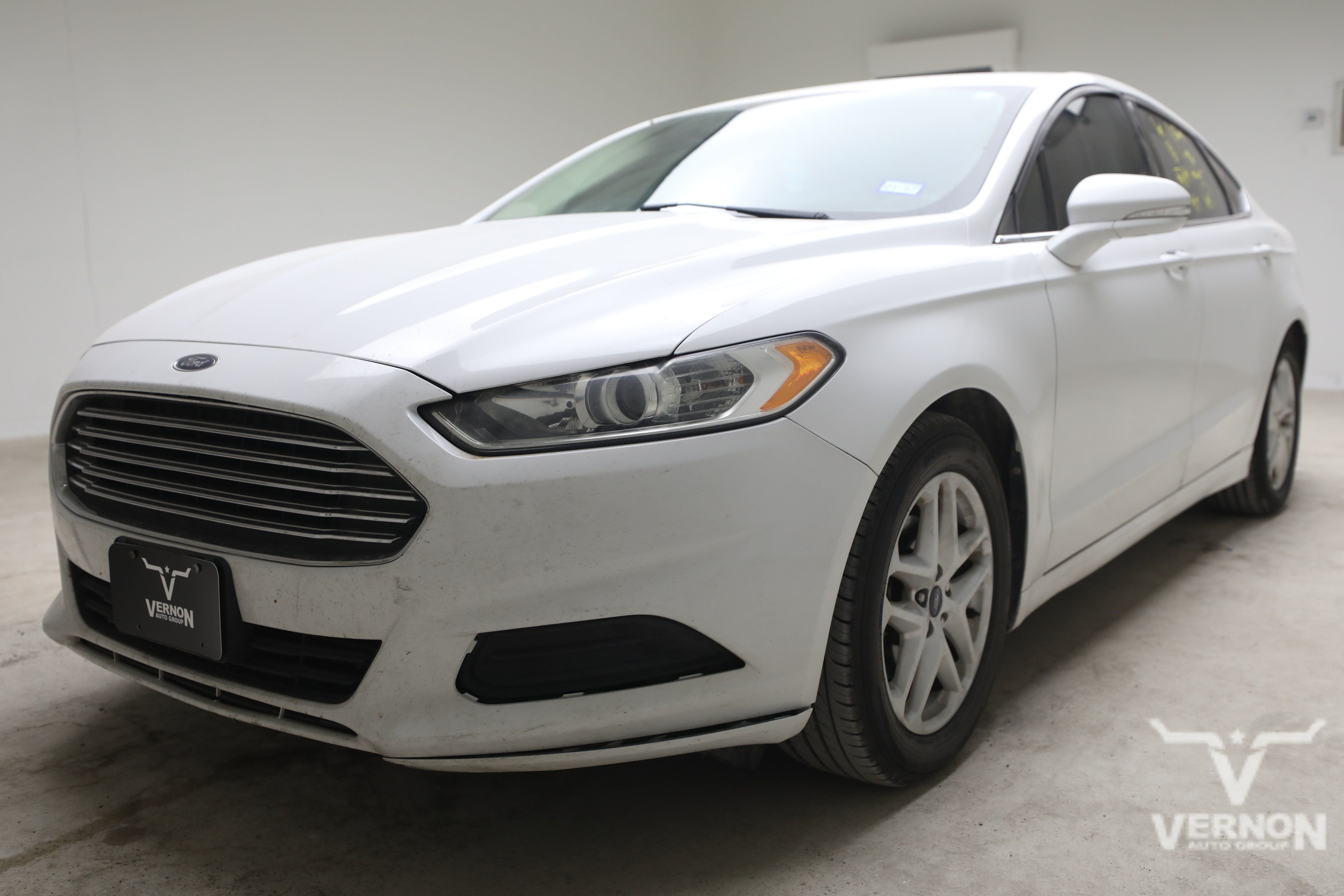 Used 2014 Ford Fusion SE FWD image 1