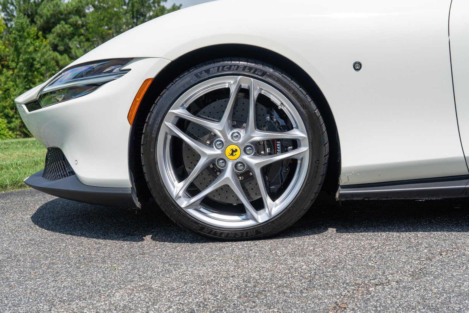 Used 2024 Ferrari Roma Spider RWD image 11