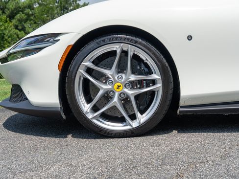 Used 2024 Ferrari Roma Spider RWD image 11